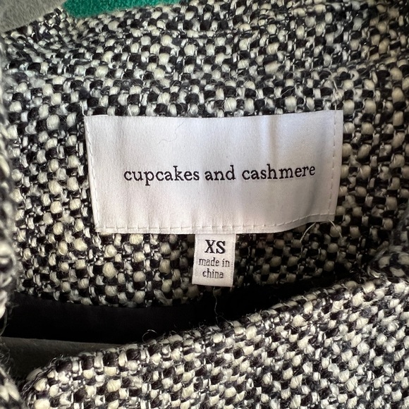 Cropped ‘Cupcakes & Cashmere’ Designer Tweed Moto Business Casual Jacket NWOT XS - Picture 6 of 6